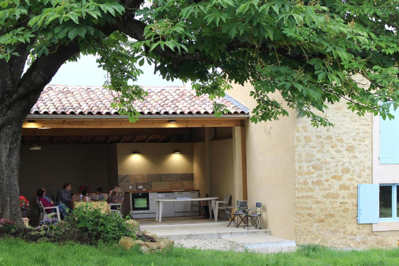 Gites Et Roulottes Au Domaine De La Trille Sainte-Foi Exteriör bild